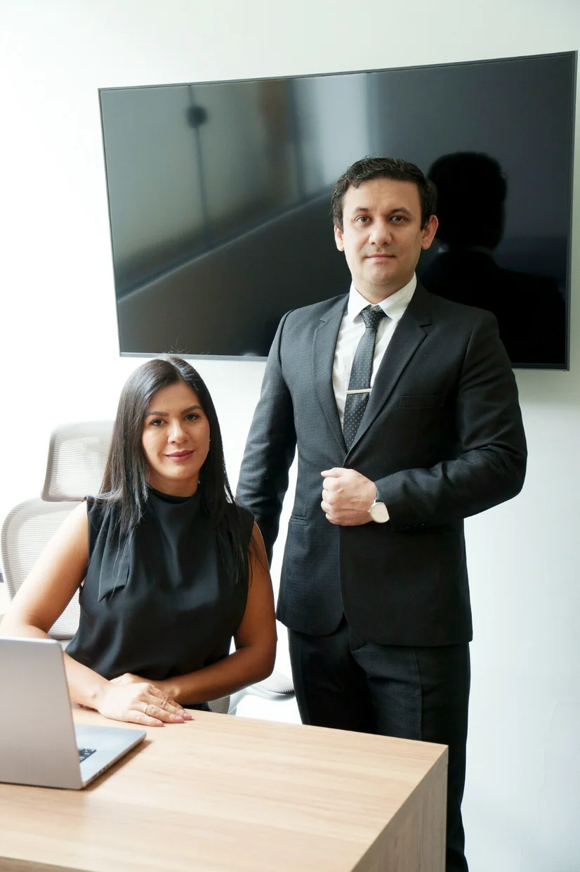 Lic. Patricia Navarro y Pedro Figueredo, equipo de Navarro Asesoramiento Contable en Ciudad del Este, Paraguay